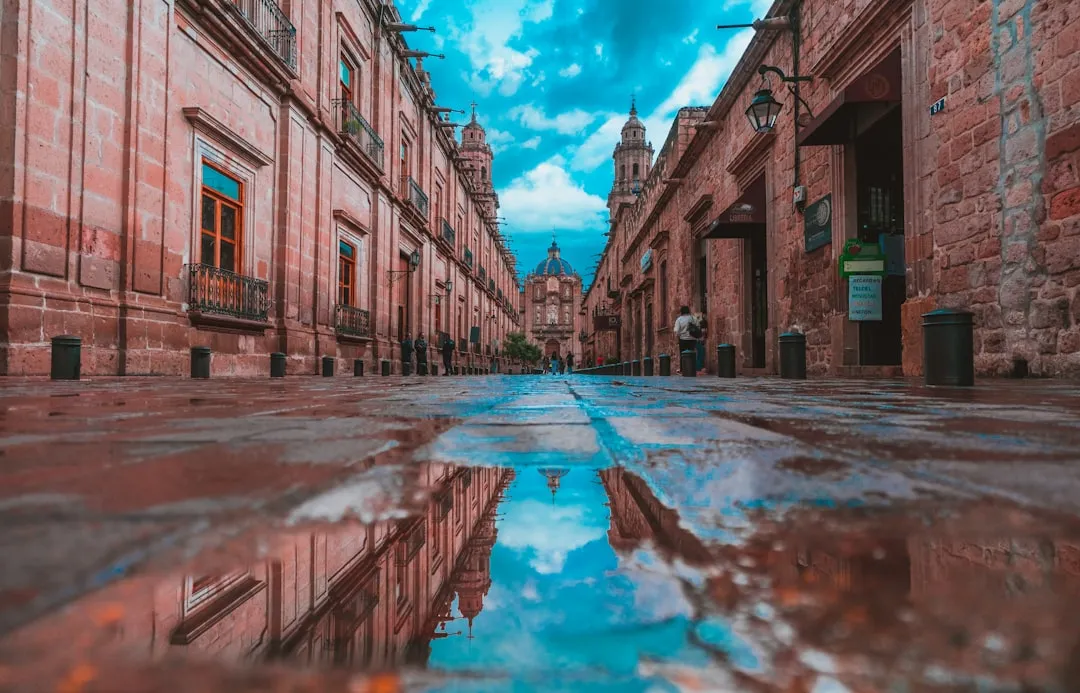 Dive into the rich history and passionate fan culture of Cruz Azul, exploring the triumphs and challenges of Mexico’s beloved football club.